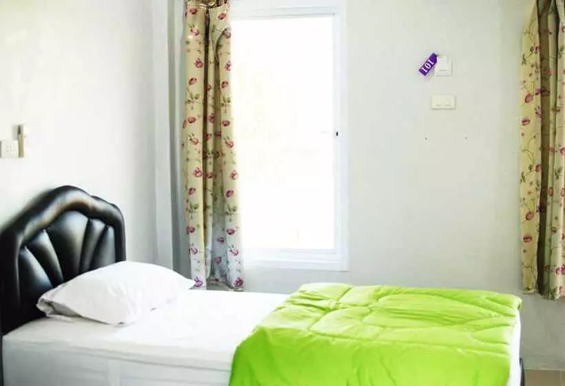 Hotelli Happy House Resort