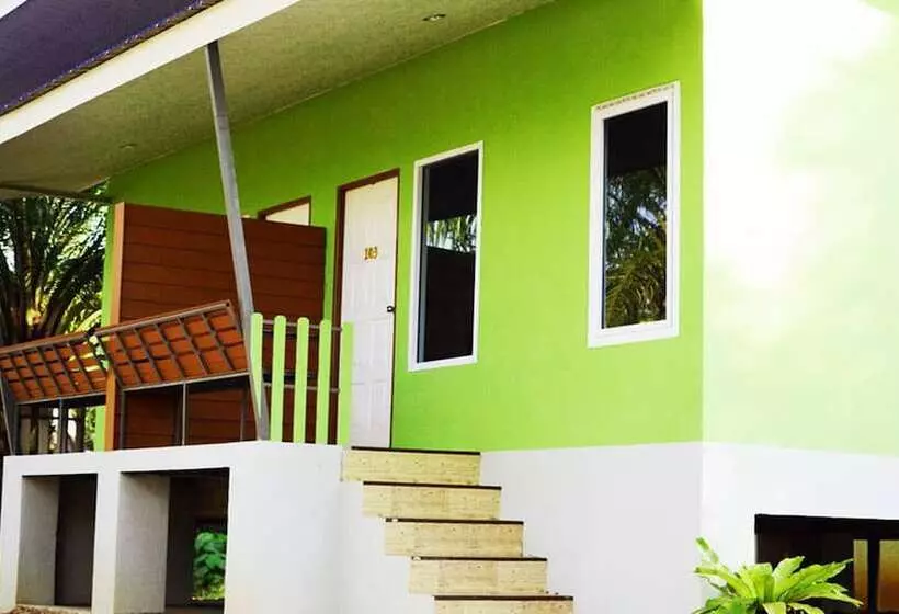 Hotelli Happy House Resort