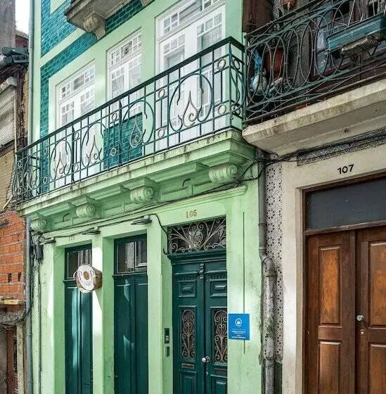 ホテル Home @ Porto Clerigos Apartment