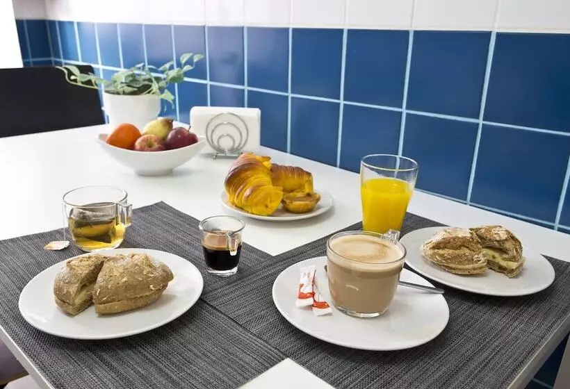 ホテル Home @ Porto Clerigos Apartment