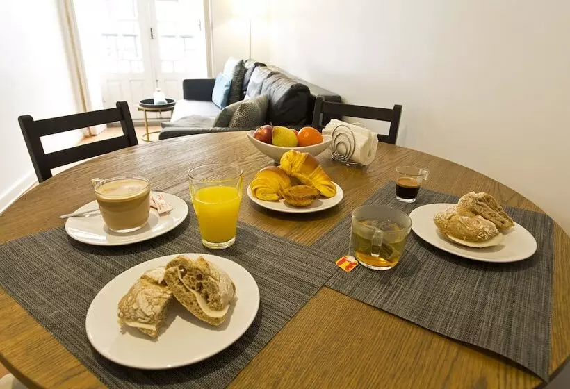 ホテル Home @ Porto Clerigos Apartment