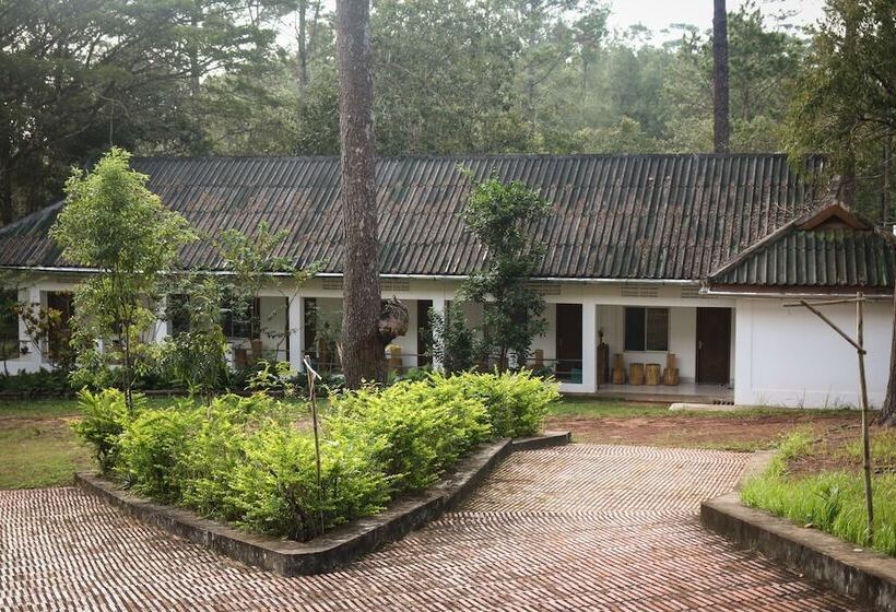 Hotel Kirirom Hill Station