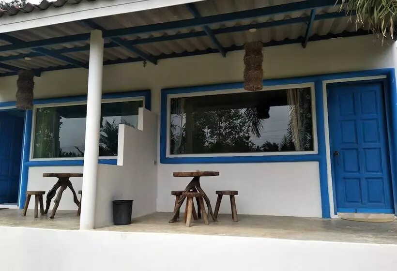 Hotelli Mountain Beach Resort