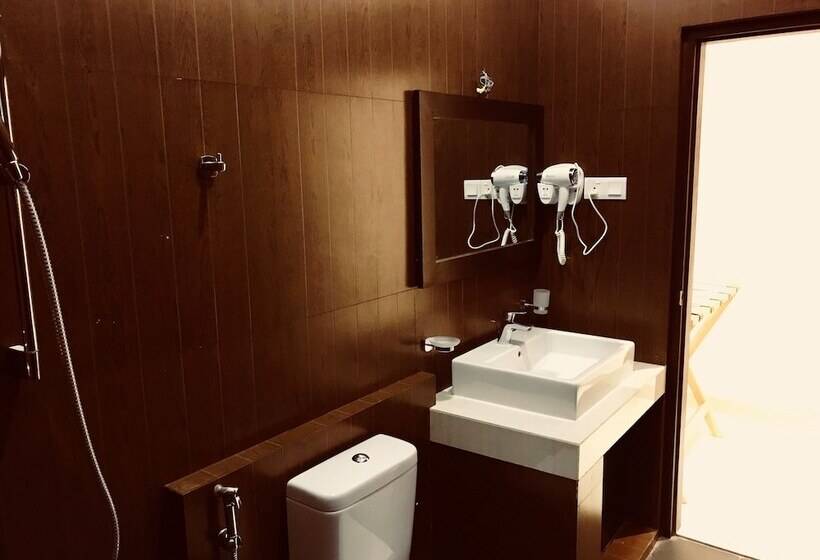 Hotel Nethmini Regency