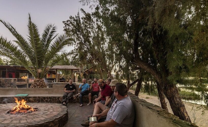 فندق Orange River Rafting Lodge