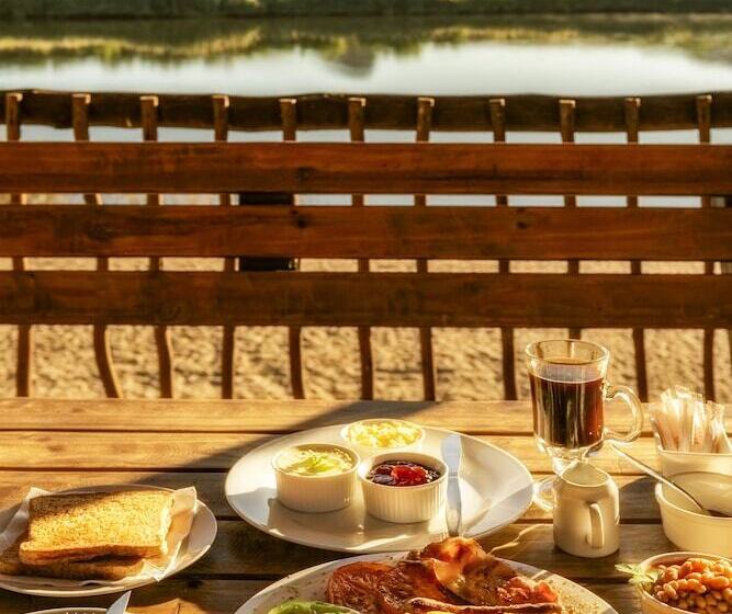 فندق Orange River Rafting Lodge