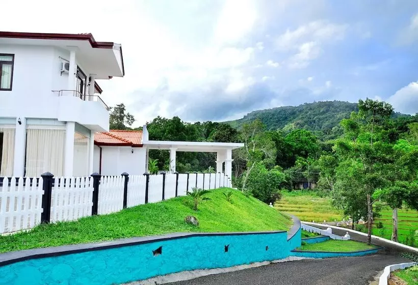 Hotelli Owinrich Resort