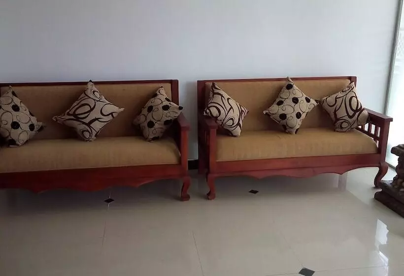 Hotelli Owinrich Resort