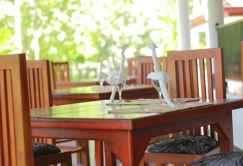 בית מלון כפרי Owinrich Resort