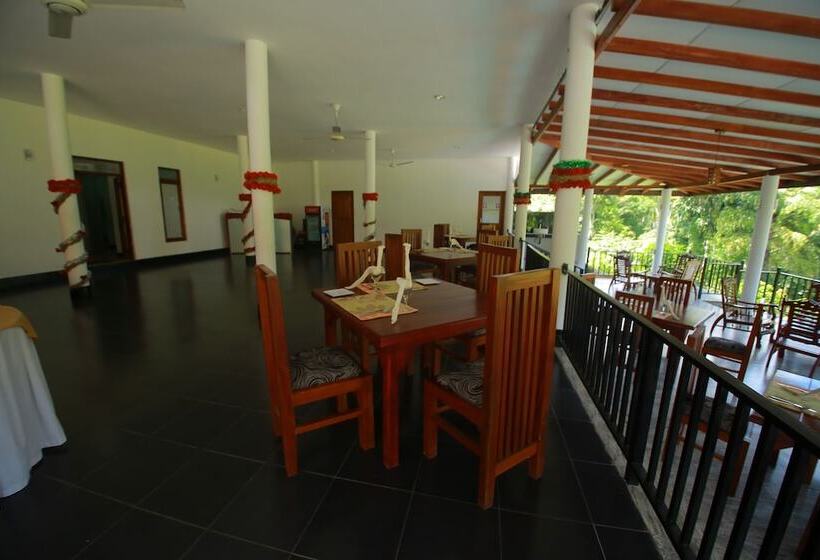 בית מלון כפרי Owinrich Resort