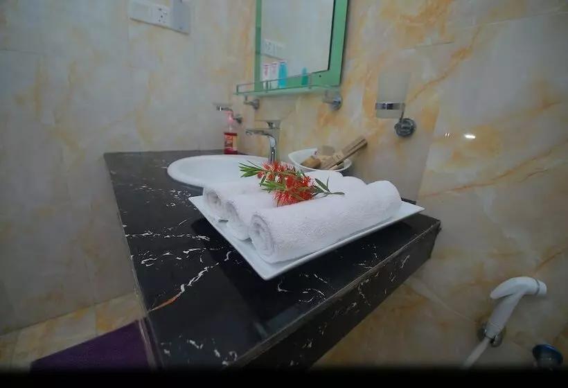 Hotelli Owinrich Resort