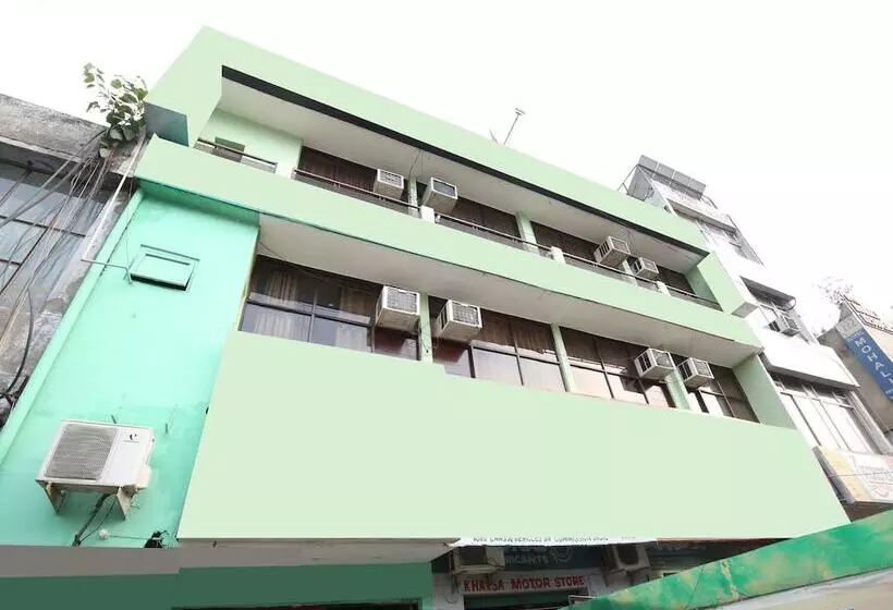 Hotelli Parvaaz Sas Nagar