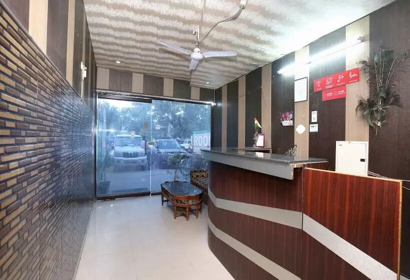 Hotelli Parvaaz Sas Nagar