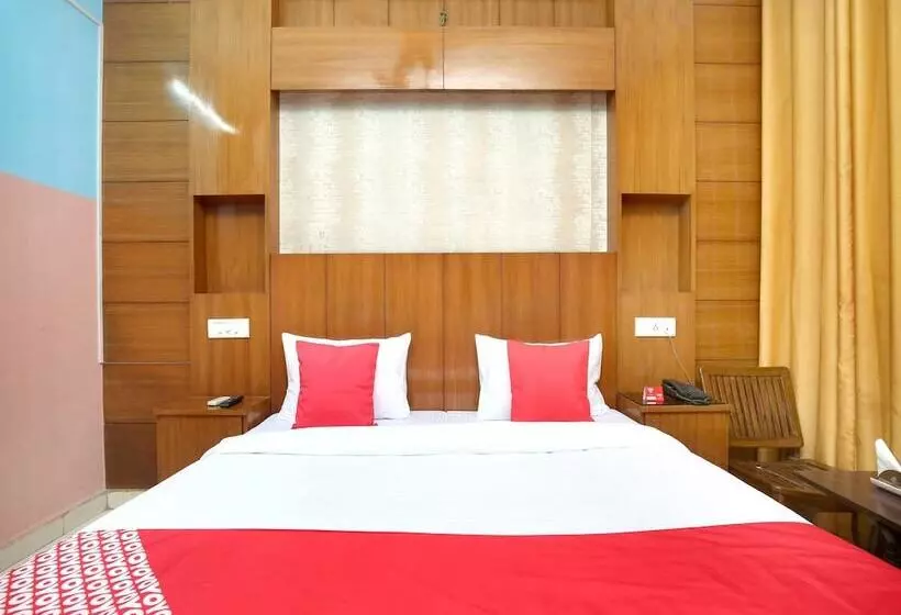 Hotelli Parvaaz Sas Nagar