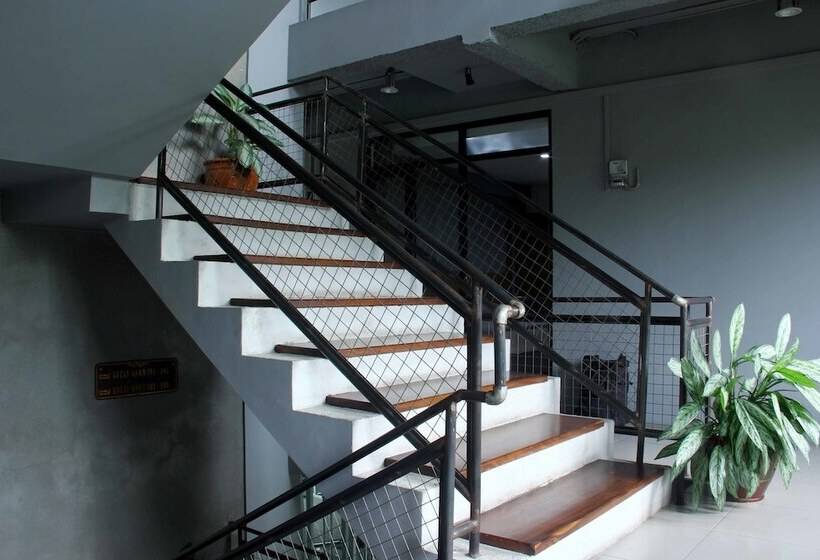 בית מלון כפרי Reddoorz @ Jatinangor