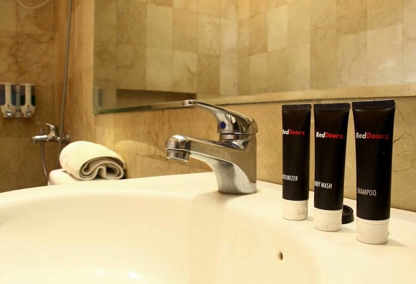 בית מלון כפרי Reddoorz @ Jatinangor