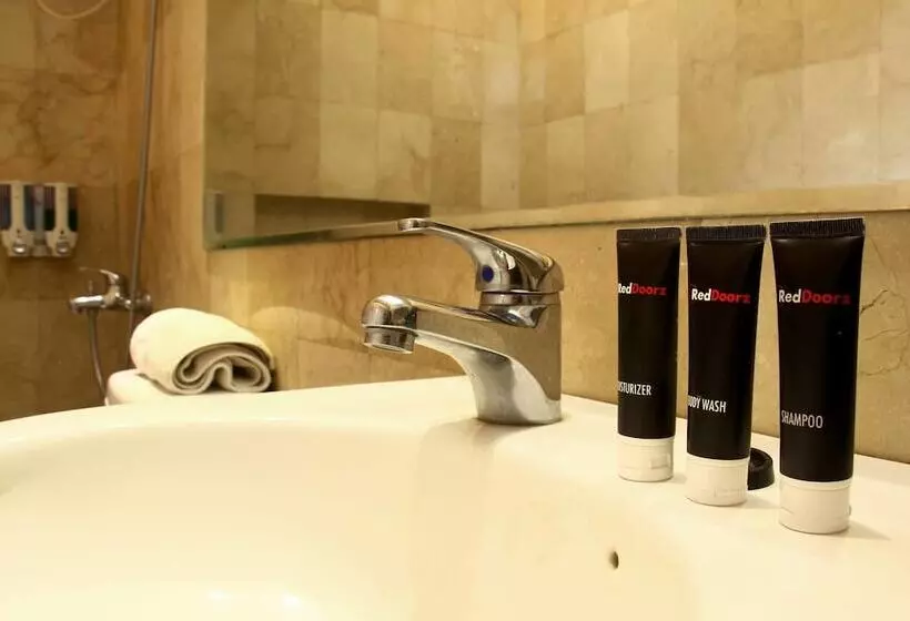 هتل Reddoorz @ Jatinangor