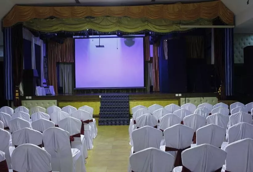 Hotelli Regant Lake Palace