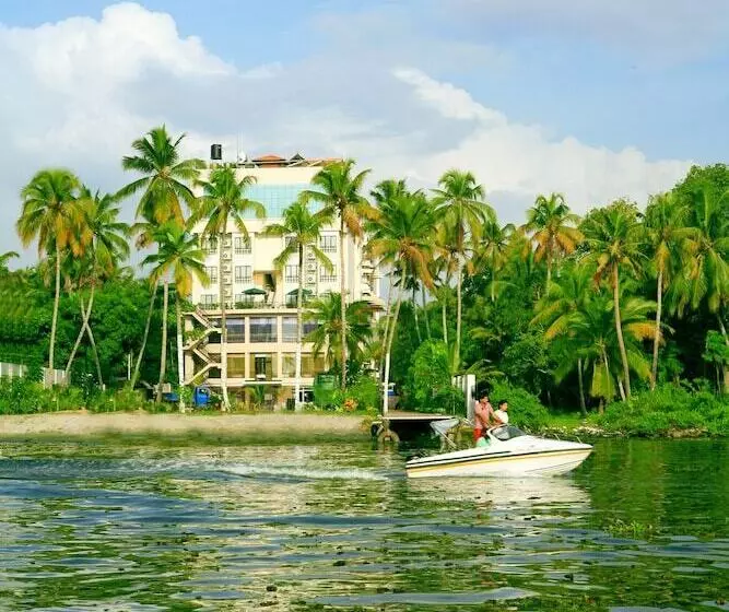 Hotelli Regant Lake Palace