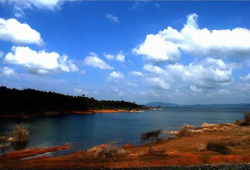 Hotelli Regenta Resort Century