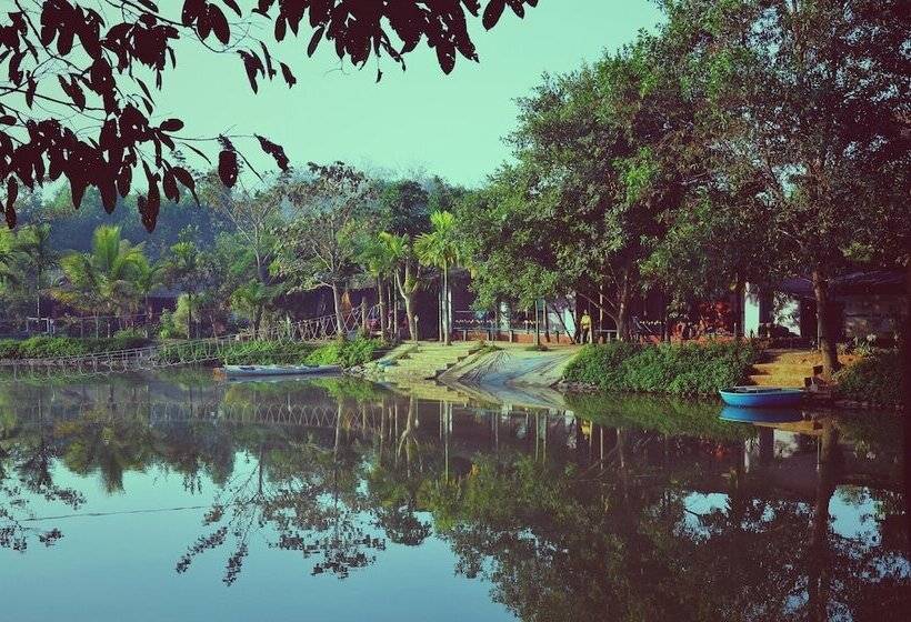 Hotel Regenta Resort Century