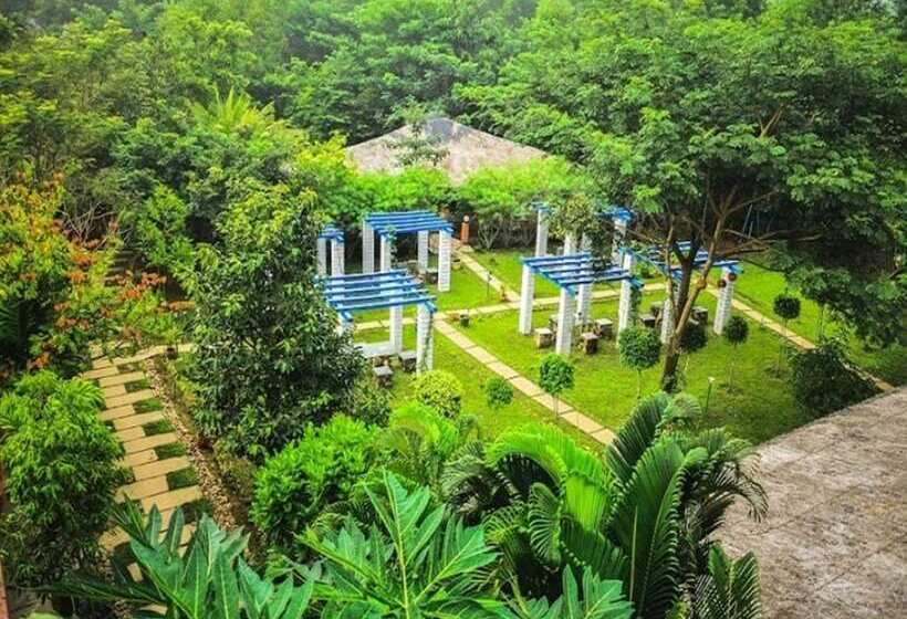 Hotel Regenta Resort Century