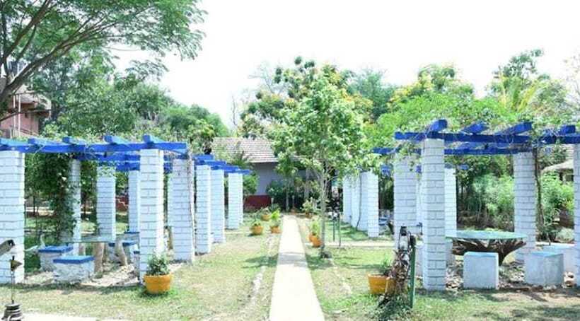 Hotel Regenta Resort Century