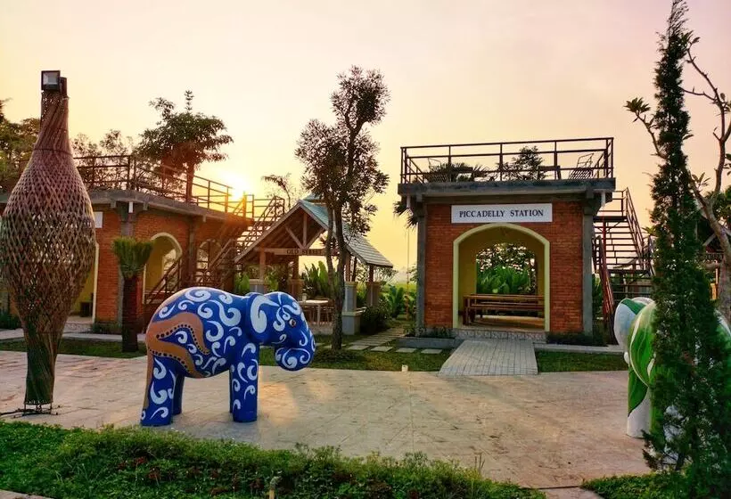 Hotel River Walk Urban Camping House