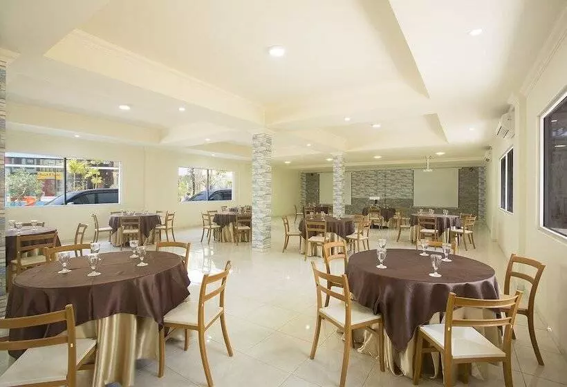 Hotel River Walk Urban Camping House