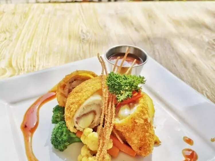 Hotel River Walk Urban Camping House