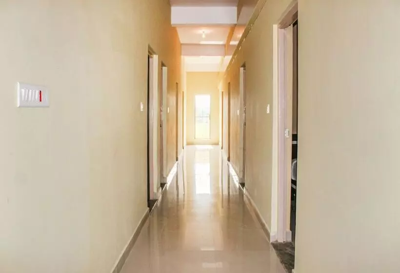 Hotelli Sri Guru Residency By Oyo Rooms