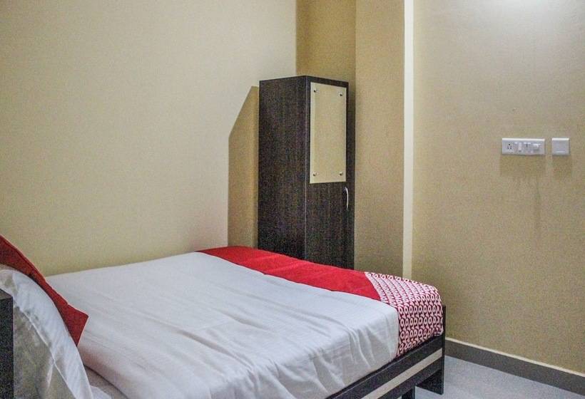 酒店 Sri Guru Residency By Oyo Rooms