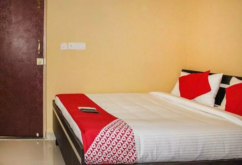 Hotelli Sri Guru Residency By Oyo Rooms