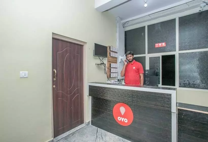 Hotelli Sri Guru Residency By Oyo Rooms
