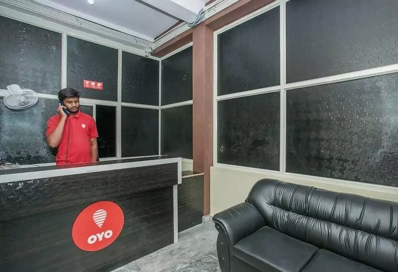 Hotelli Sri Guru Residency By Oyo Rooms
