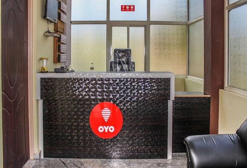 酒店 Sri Guru Residency By Oyo Rooms