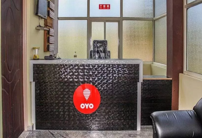 Hotelli Sri Guru Residency By Oyo Rooms