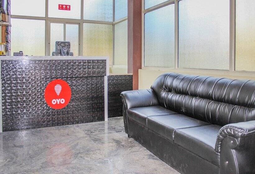 酒店 Sri Guru Residency By Oyo Rooms