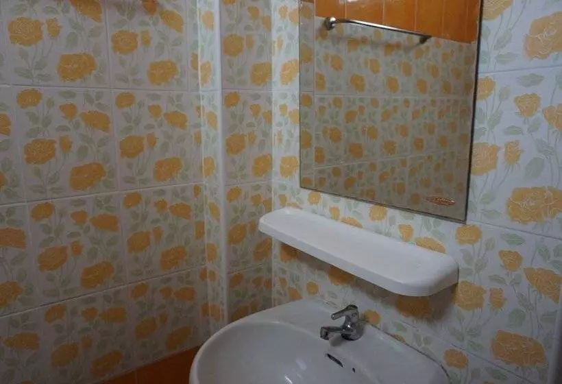 هتل The Infinity House