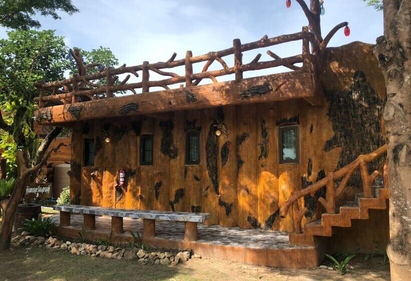 هتل Timberland And Fruit Resort