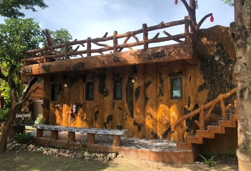 ホテル Timberland And Fruit Resort