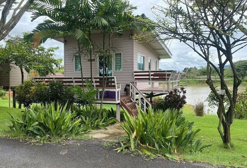 هتل Timberland And Fruit Resort