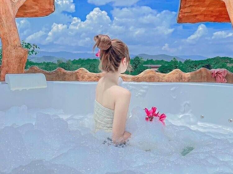 هتل Timberland And Fruit Resort