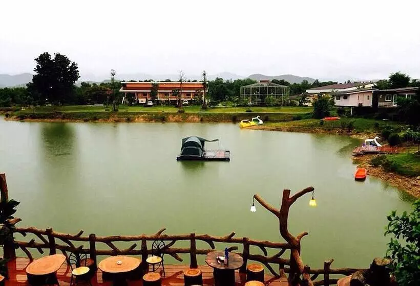 ホテル Timberland And Fruit Resort