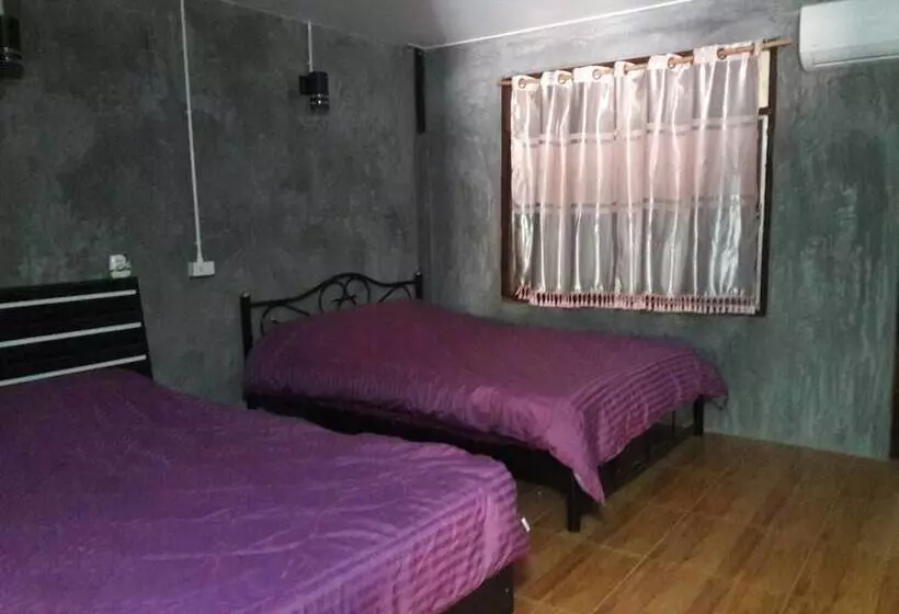 Majatalo Baan Raiplaysoi Homestay