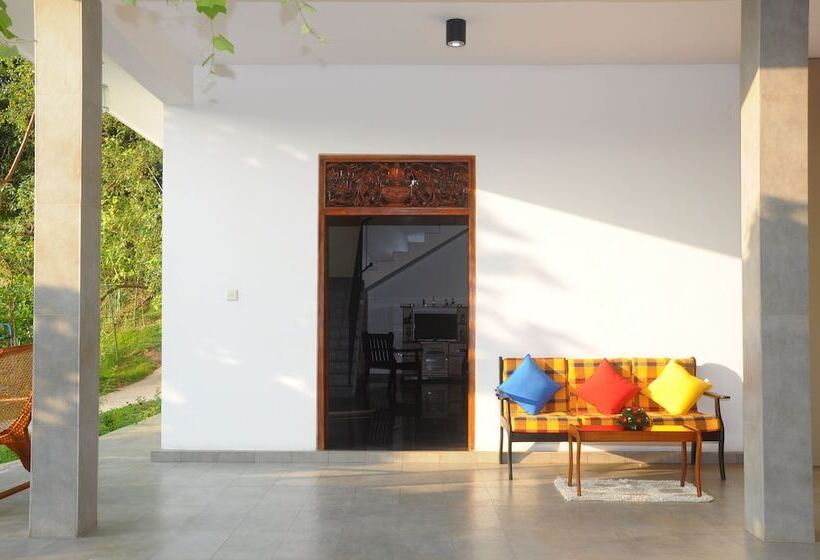 بنسيون The Colombo Village