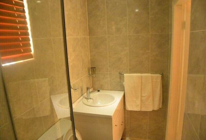 פנסיון Eikenhof Country Guesthouse