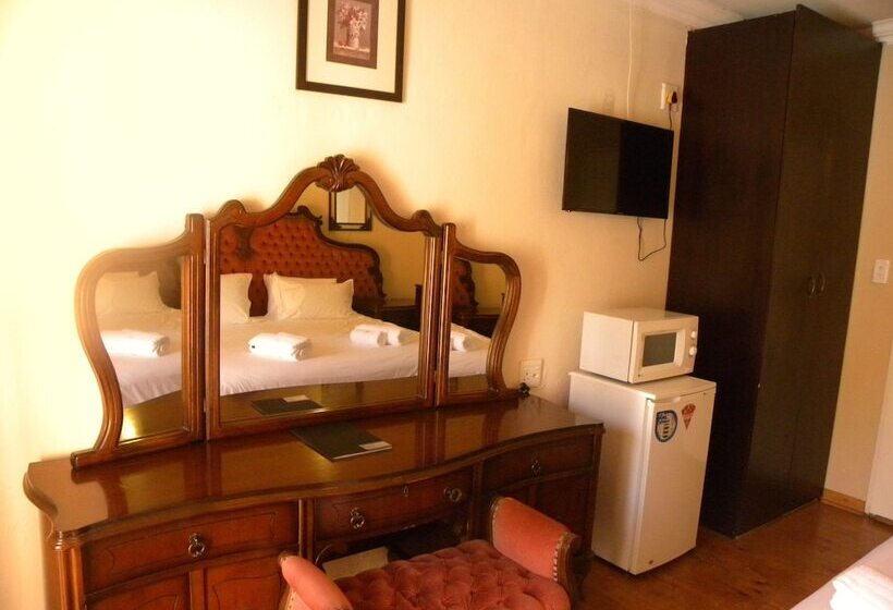 פנסיון Eikenhof Country Guesthouse