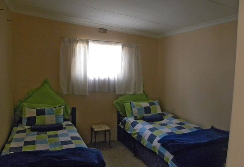 פנסיון Eikenhof Country Guesthouse