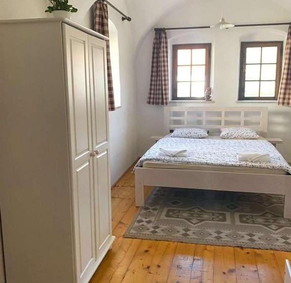 بنسيون Habánský Dům